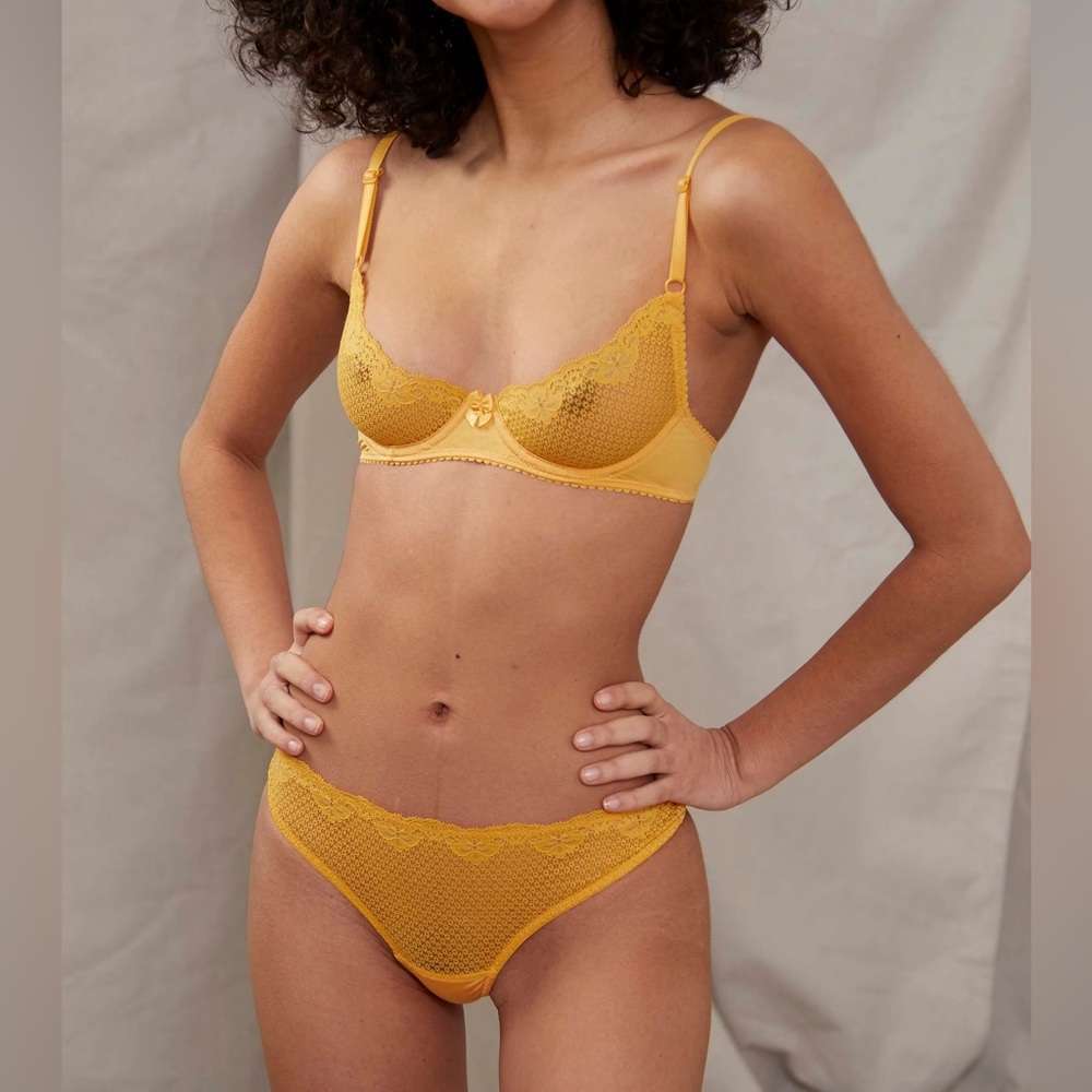 NWT - Timpa 'Alice' Demi Bra (34D) and Matching Keyhole Thong Panty (Sm)